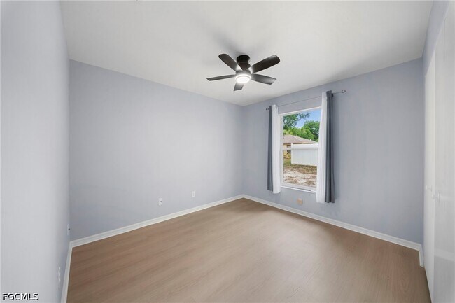 Building Photo - 15624 Sunny Crest Ln