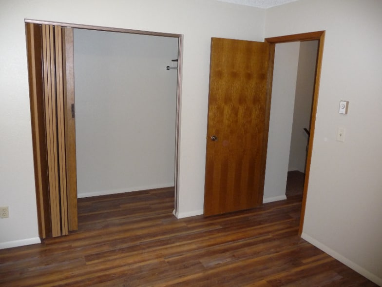 Building Photo - 1303 Mountain View St