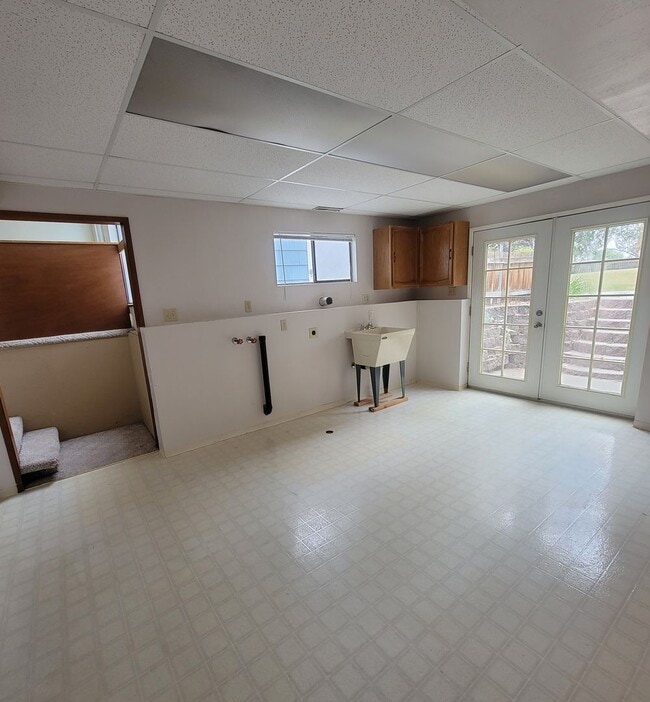 Building Photo - Centrally Located in Richland