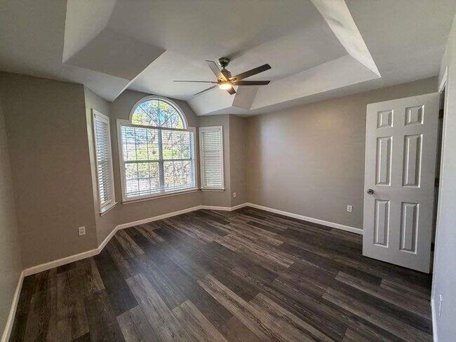 Building Photo - 133 McGill Park Ave NE