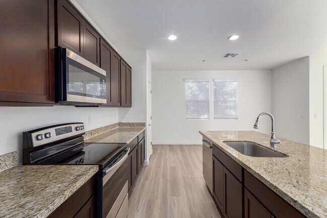 Building Photo - 2327 S Wycliff Cir