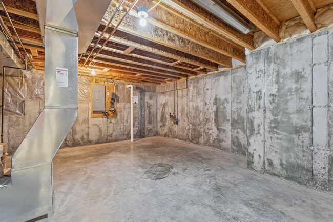 Building Photo - 2419 Destiny Ct E