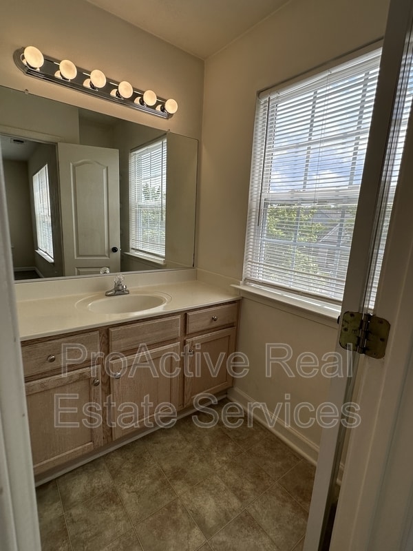 Building Photo - 5208 Pirata Pl