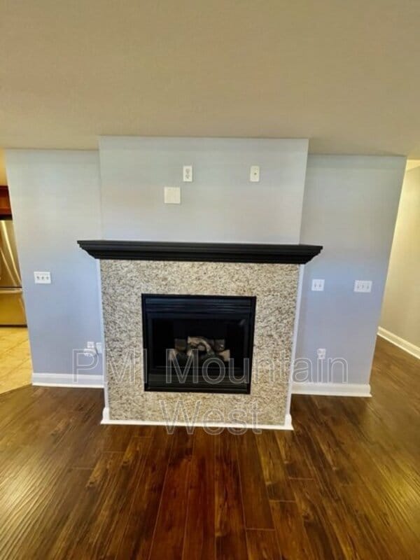 Building Photo - 88 S 900 E