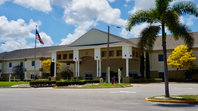 Building Photo - 42 Sussex E