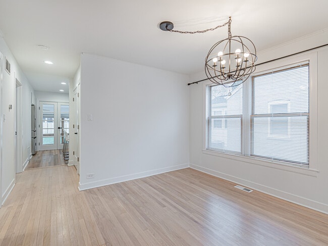 Building Photo - 7107 N Melvina Ave