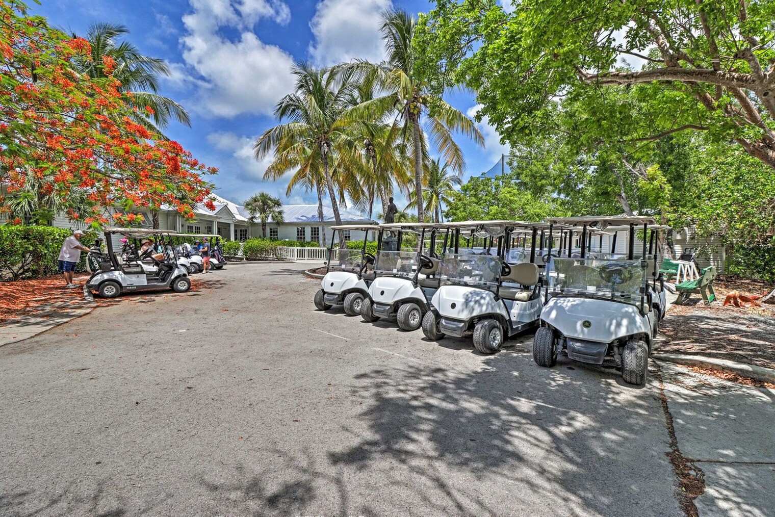 Building Photo - 169 Golf Club Dr