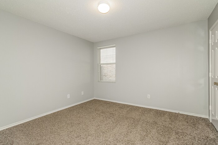 Building Photo - 16125 Windsong Ct
