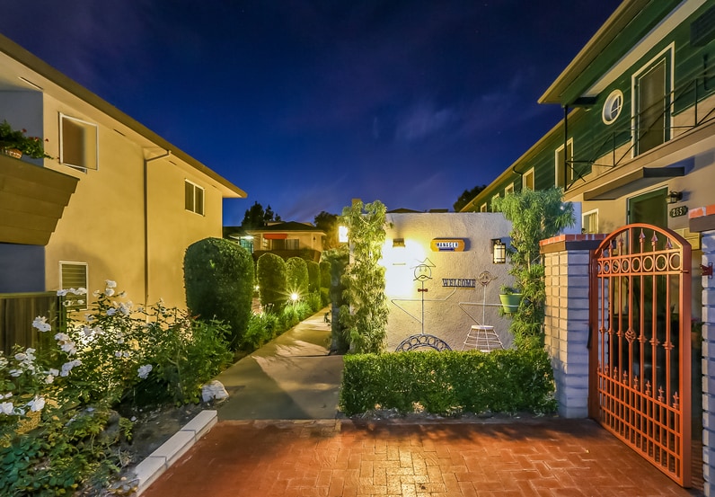 Building Photo - 283 S El Molino Ave