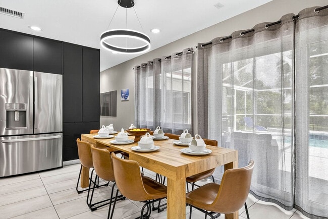 Building Photo - 318 S Burlingame Ave