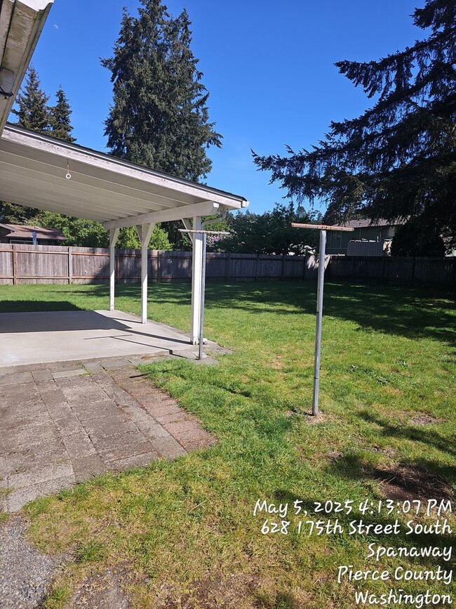 Building Photo - Spanaway rambler home - 3 bedrooms 1 bath,...
