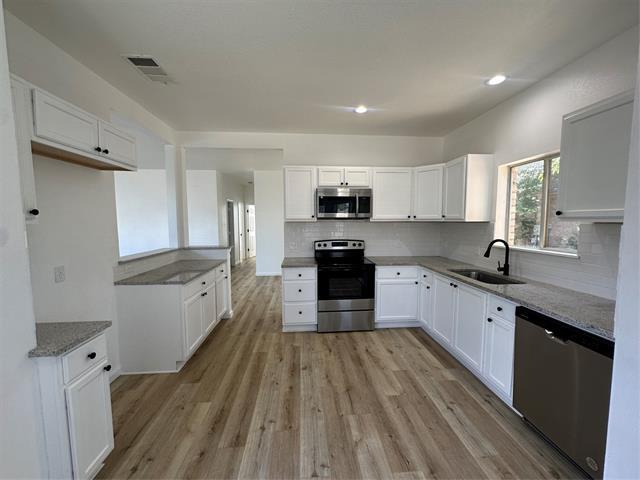 Building Photo - 6707 Stone Branch Dr