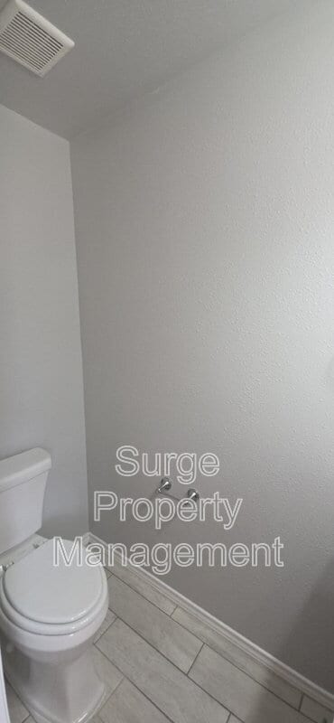 Building Photo - 9108 Lanham St