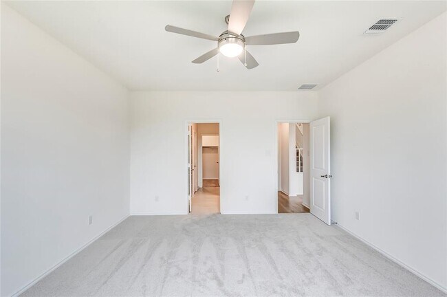 Building Photo - 1717 River Plateau Dr