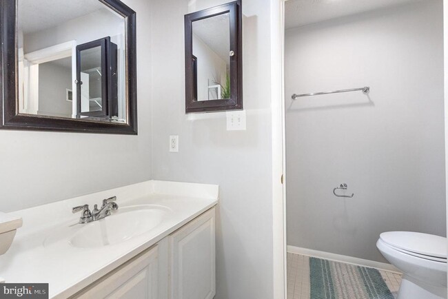 Building Photo - 14135 Honey Hill Ct