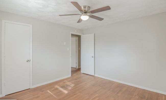 Building Photo - 115 S 1659