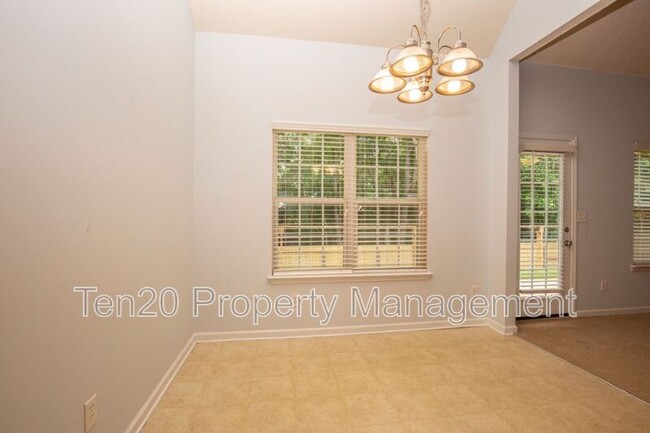 Building Photo - 54 Apache Trail