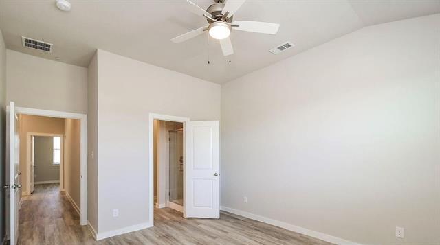 Building Photo - 1304 Creekbank Dr