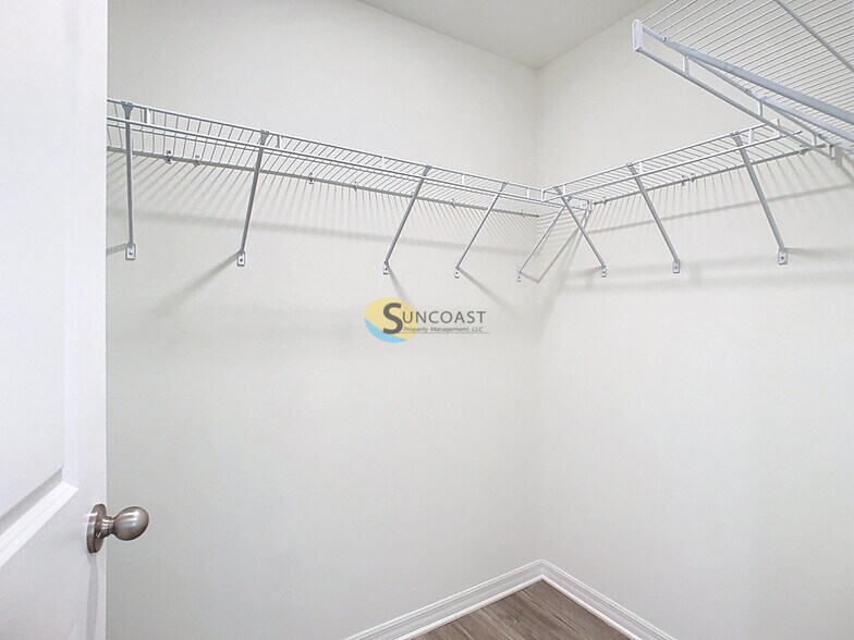 Building Photo - 3821 SW 43rd Ct