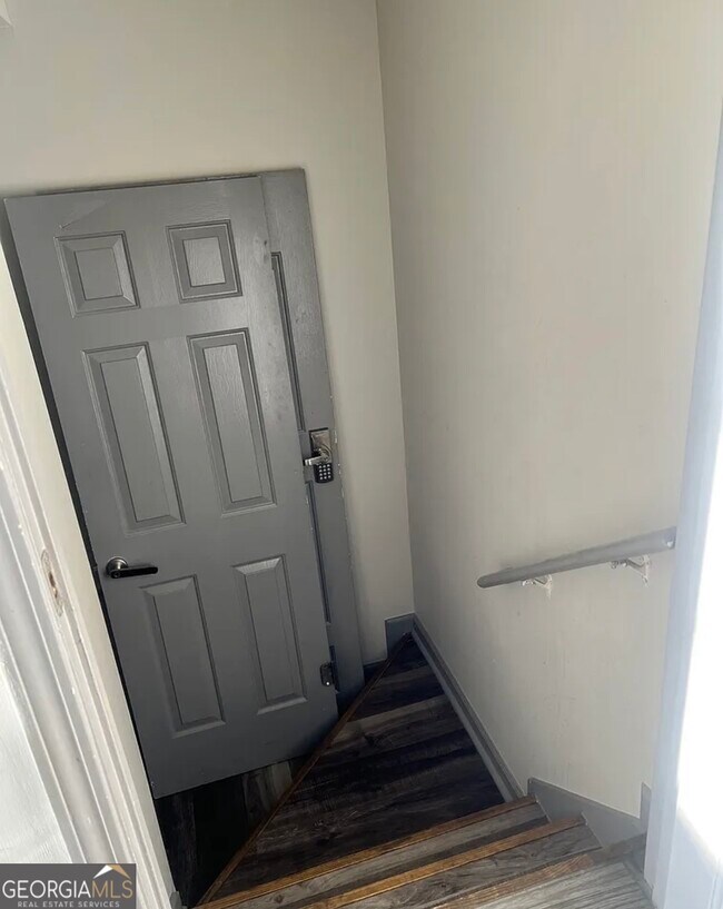 Building Photo - 3335 Prairie Dr