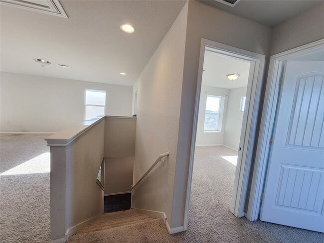 Building Photo - 13925 Heywood Dr