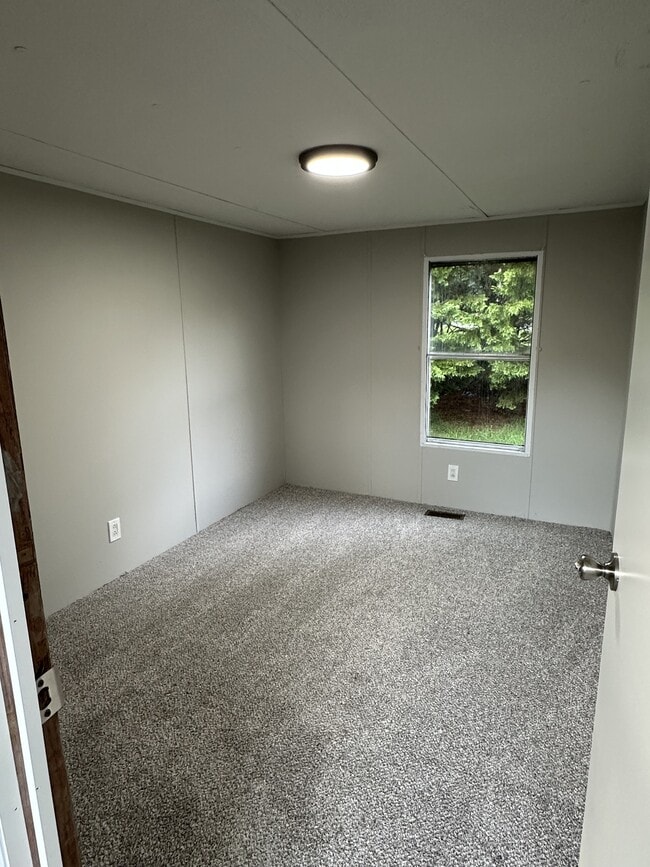Building Photo - 103 Rayfield Ct