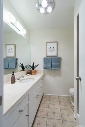 Building Photo - 5700 Ravenspur Dr