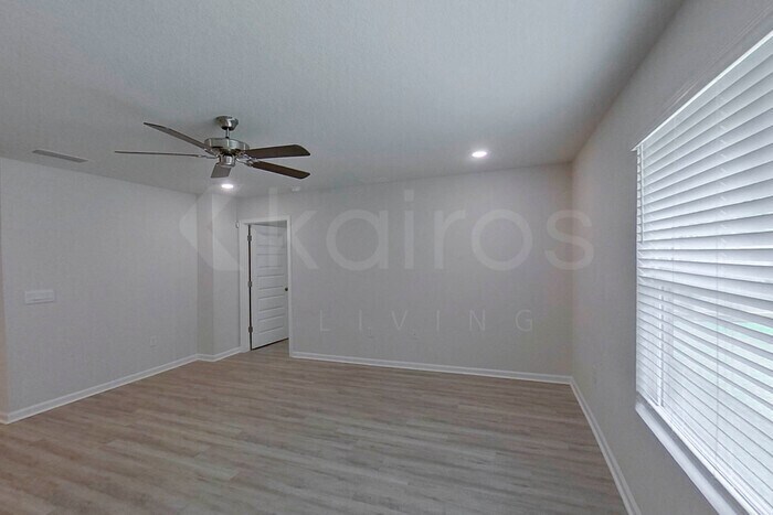 Building Photo - 309 Monarch Ln