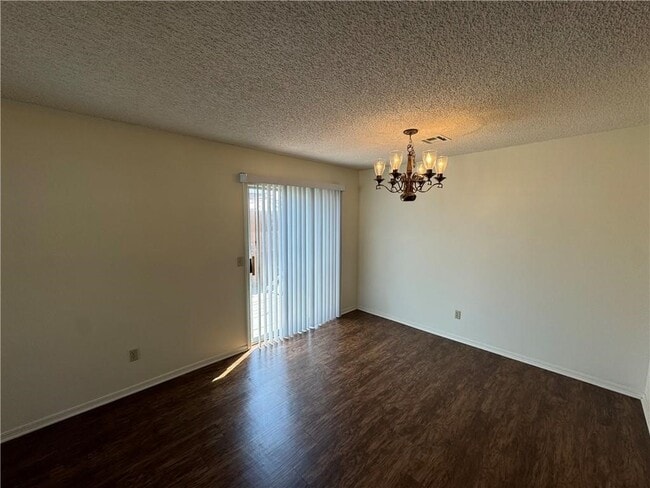 Building Photo - 317 S 11th Pl