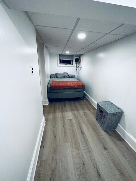 2nd bedroom - 39 Bartholdi Ave