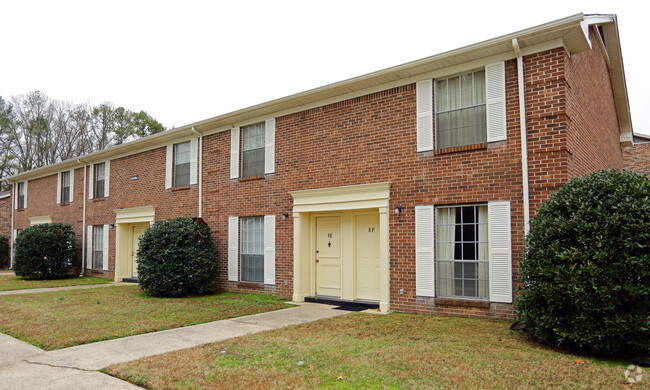 Williamsburg Townhomes - Vines at Williamsburg