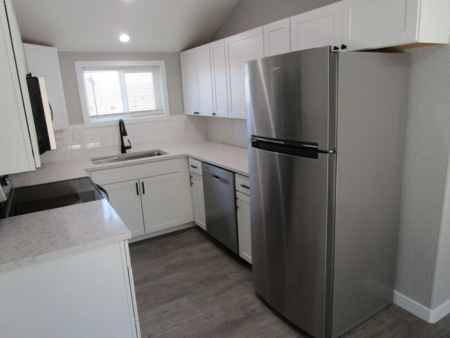 Building Photo - Completely Remodeled 2 Bedroom, 2 Bathroom...
