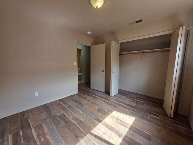 Building Photo - 240 Pedras Rd