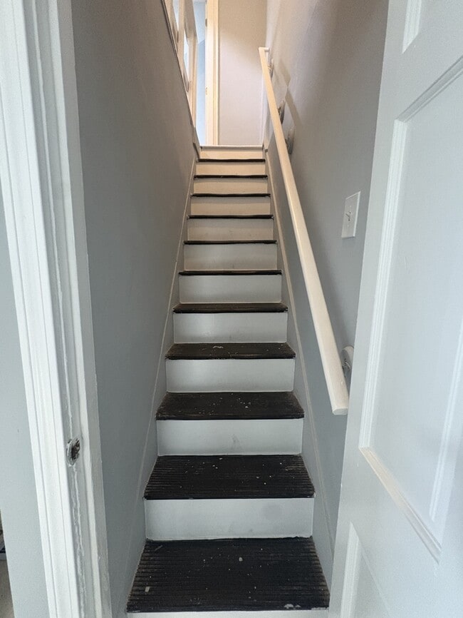 Building Photo - 39 Jane St