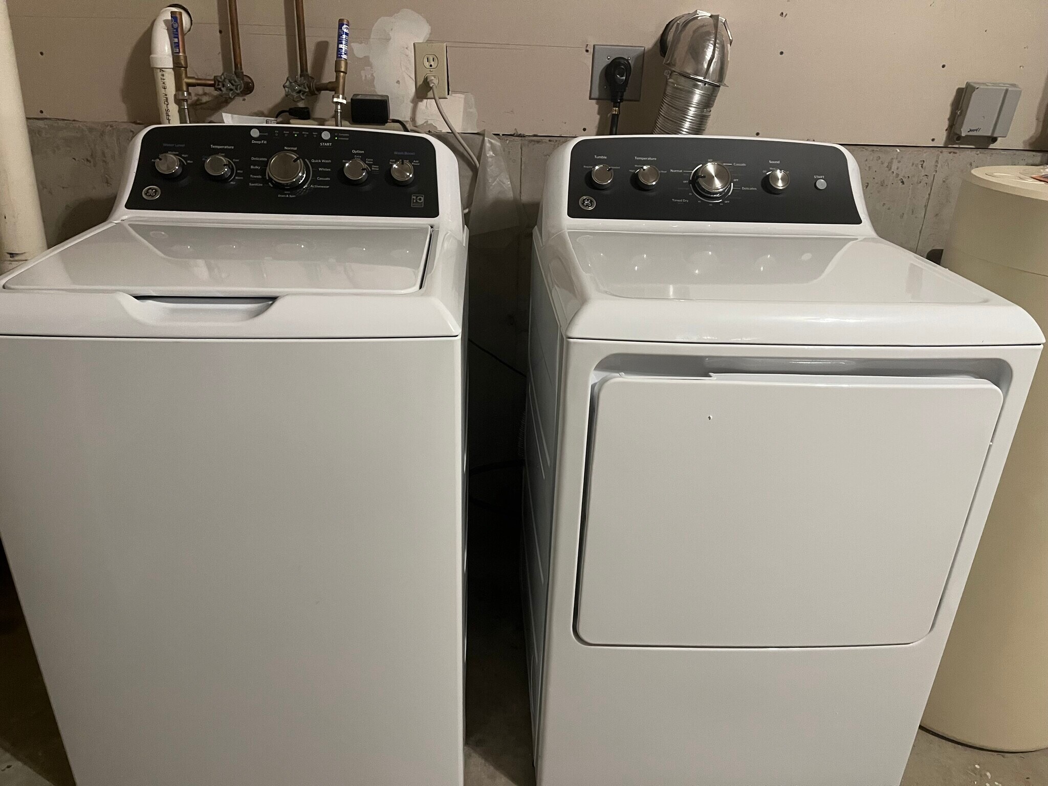 Brand New Washer & Dryer - 3064 Triumph Dr