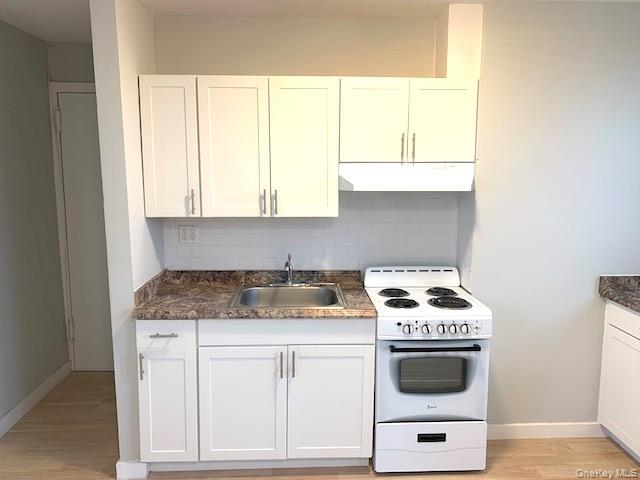 Building Photo - 215 E Broadway