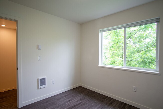 Building Photo - Stylish + Modern Corner 2-Bedroom Townhouse!