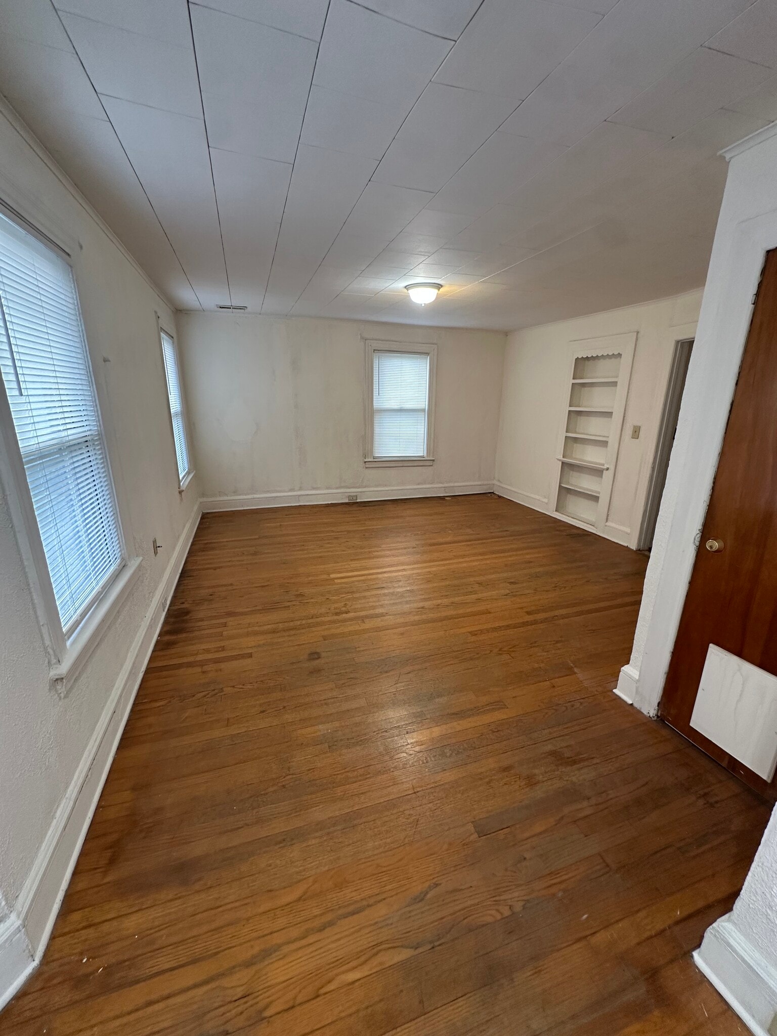 Building Photo - 212 Jackson Ave