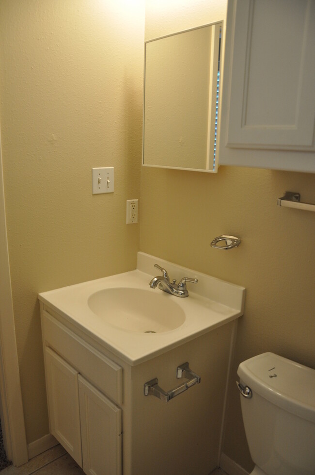 Building Photo - COMING SOON! Updated 3 Bedroom in Lindale ...