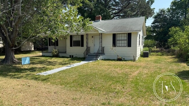 Building Photo - 416 Pinehurst Pl