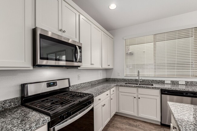 Building Photo - Beautiful home in Eastmark with 3 bedrooms...