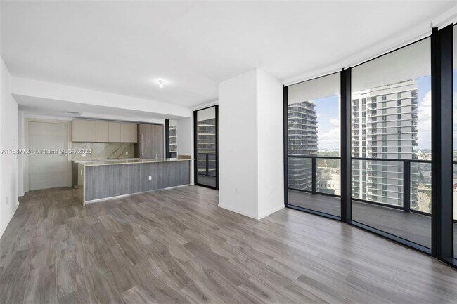 Building Photo - 801 S Miami Ave
