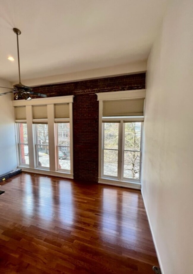 Building Photo - Belltown Loft Condo