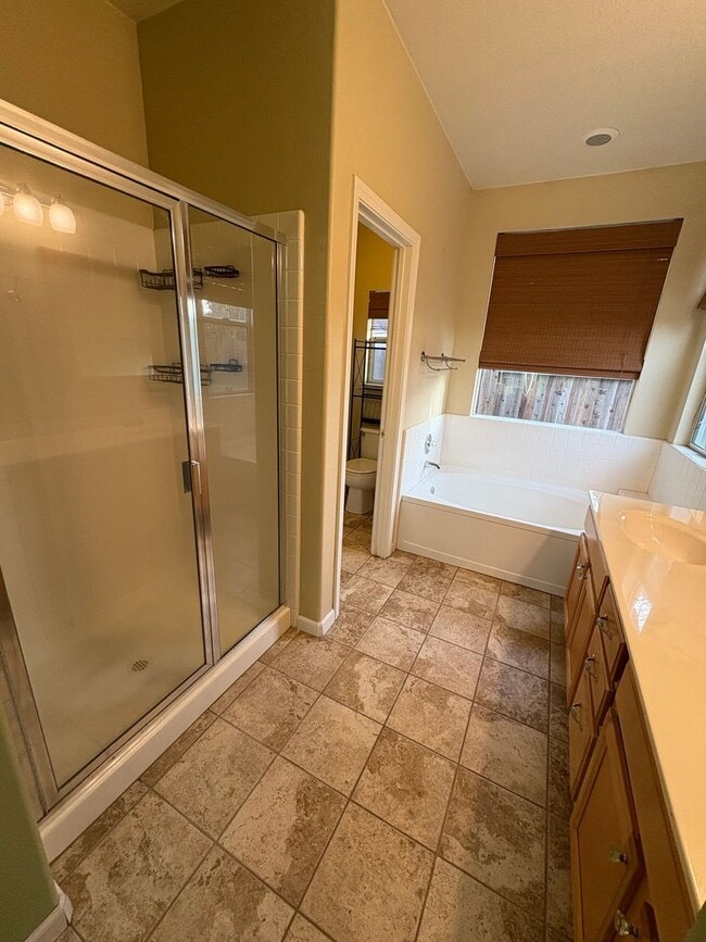 Building Photo - Lovely 4bed/2bath Home in West Sacramento