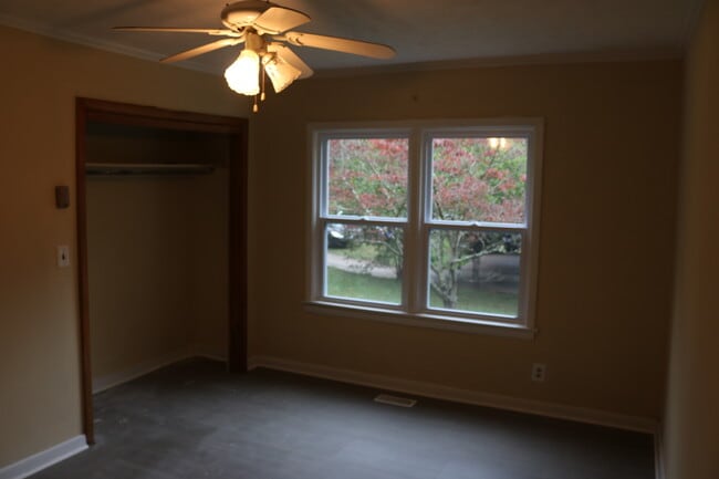 Building Photo - 2301 Brooks Ave