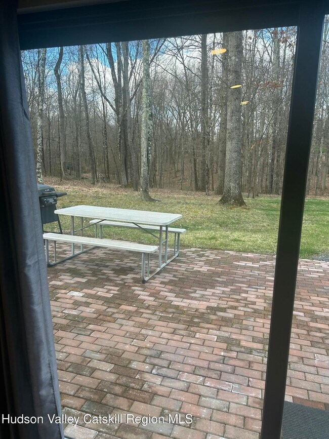 Building Photo - 72 Forest Glen Rd