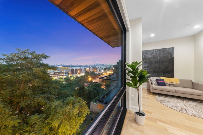 Building Photo - 8822 Churchill Rd