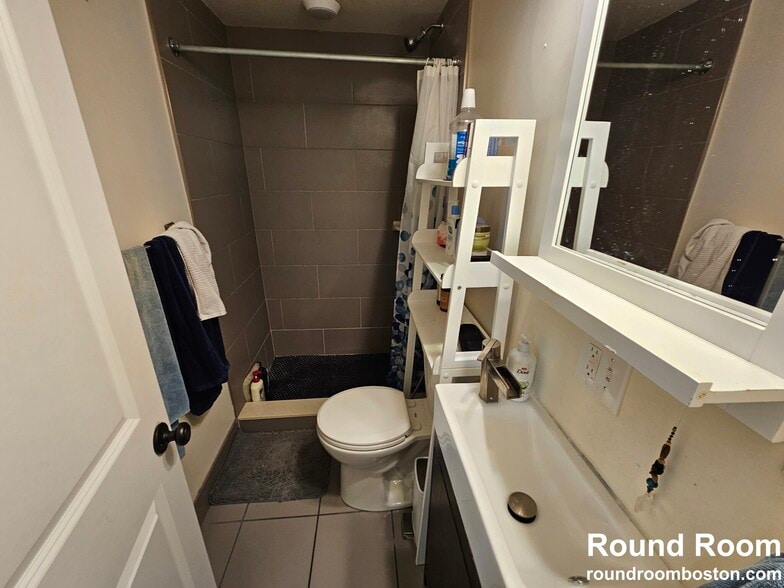 Building Photo - 23 Weitz St