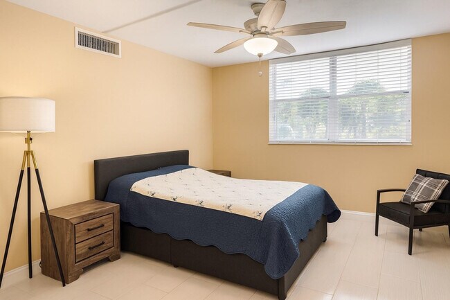 Building Photo - 6161 NW 2nd Ave