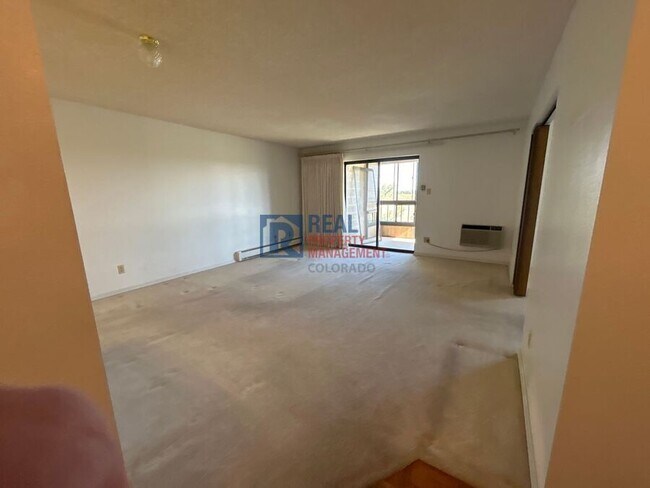 Building Photo - 13902 E Marina Dr